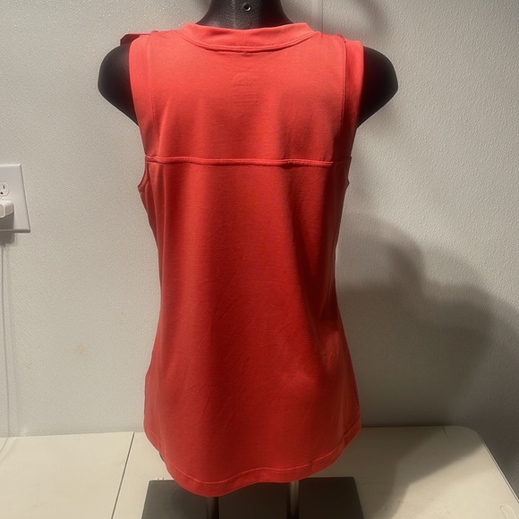 Womens The North Face HyperLayer Tank New!! - Picture 2 of 4